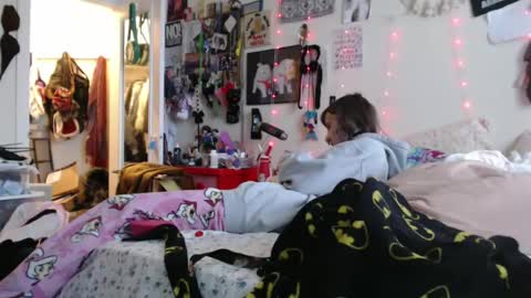 Snapshot of devilg1rl chatting on 21, 12, 2024 poutyangel online show from 21, 12, 2024