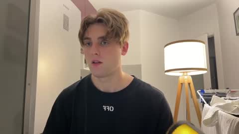 devilnut1 online show from 30, 1, 2025