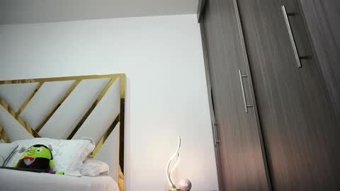 Devin Hunter online show from 19, 9, 2025