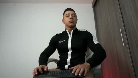 Devin Hunter online show from 2, 2, 2026