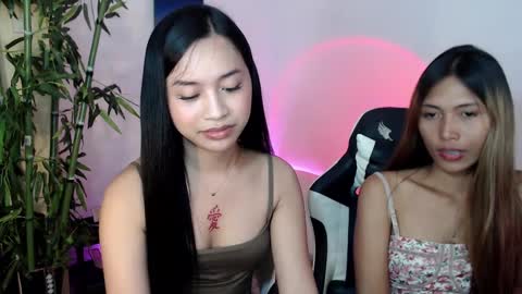 Snapshot of devine_goddessx chatting on 10, 3, 2025 Devine Greyson online show from 10, 3, 2025