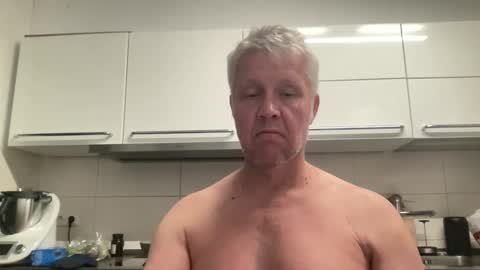 Snapshot of devon_nite chatting on 8, 9, 2025 Devon online show from 8, 9, 2025