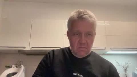 Snapshot of devon_nite chatting on 5, 10, 2025 Devon online show from 5, 10, 2025