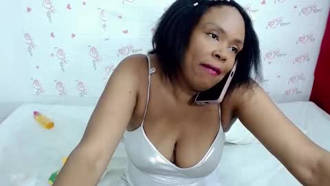 Snapshot of devorasexy2 chatting on 19, 12, 2024 Devora.. online show from 19, 12, 2024
