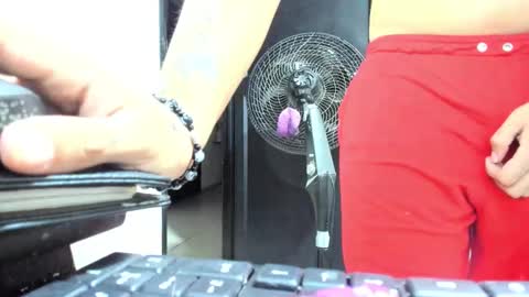 Snapshot of dewolk chatting on 8, 2, 2026 thumb up me please its important online show from 8, 2, 2026