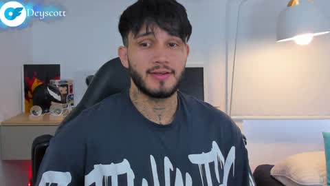 JULIAN online show from 6, 1, 2025