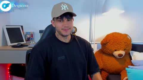 JULIAN online show from 17, 2, 2025