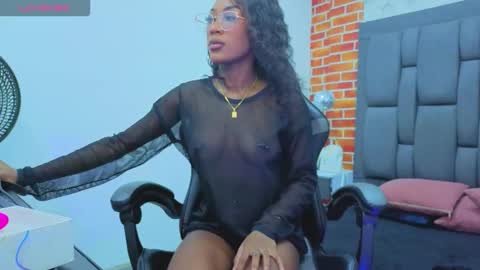 Snapshot of deyy_madisson chatting on 27, 10, 2025 Madisson online show from 27, 10, 2025