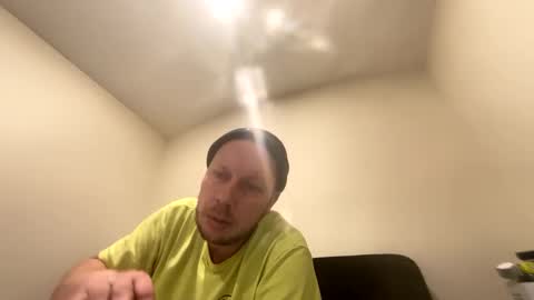 Snapshot of deznuts130 chatting on 16, 2, 2025 deznuts130 online show from 16, 2, 2025