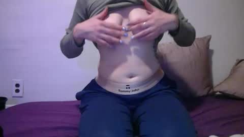 Snapshot of dghyfhjug chatting on 10, 12, 2024 Sammie online show from 10, 12, 2024