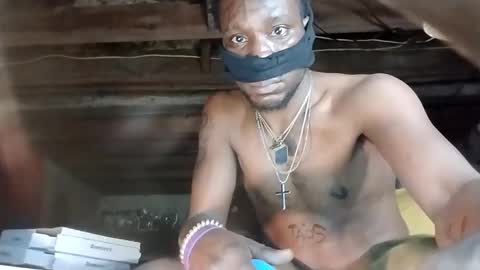 Marcus D-von Steel as the raunchy ass sniffer thrill me with your online show from 25, 4, 2026