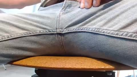 Snapshot of dhrobbert chatting on 7, 4, 2026 Robbert online show from 7, 4, 2026