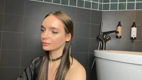 dialinkaaaa online show from 25, 3, 2026