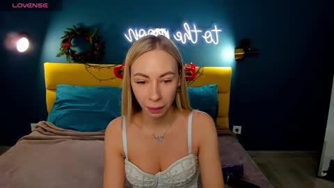 Snapshot of diana_garrett chatting on 16, 12, 2024 Diana online show from 16, 12, 2024