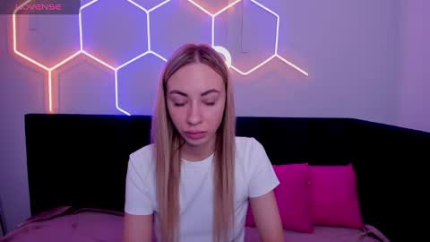 Snapshot of diana_garrett chatting on 19, 1, 2025 Diana online show from 19, 1, 2025