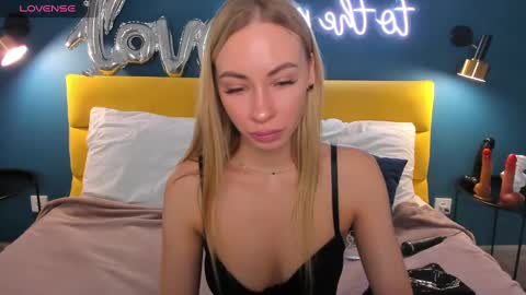 Snapshot of diana_garrett chatting on 2, 3, 2025 Diana online show from 2, 3, 2025