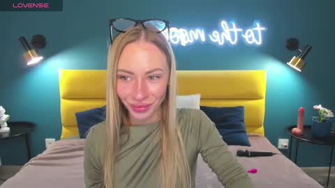 Snapshot of diana_garrett chatting on 2, 10, 2025 Diana online show from 2, 10, 2025