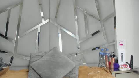 dianarous online show from 30, 11, 2025