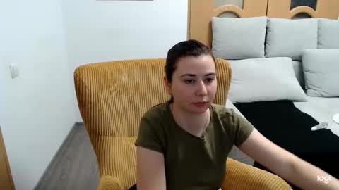 Snapshot of dianasmiey7 chatting on 15, 4, 2026 dianasmiey7 online show from 15, 4, 2026