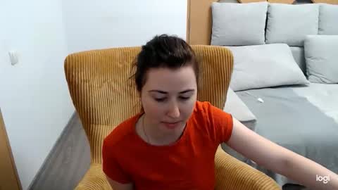 Snapshot of dianasmiey7 chatting on 17, 4, 2026 dianasmiey7 online show from 17, 4, 2026