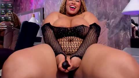 Snapshot of diane_melo chatting on 28, 10, 2025 DIANE online show from 28, 10, 2025