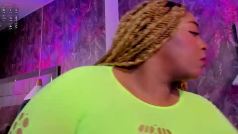 Snapshot of diane_melo chatting on 17, 11, 2025 DIANE online show from 17, 11, 2025