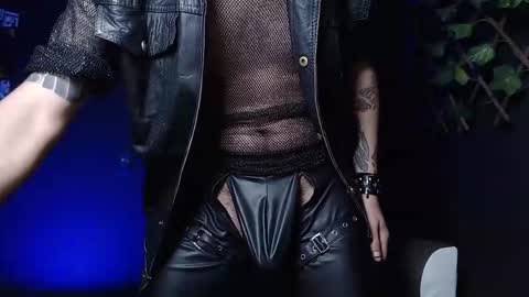 DICAPRIO online show from 24, 10, 2025