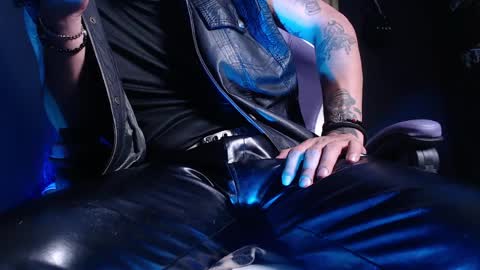 DICAPRIO online show from 10, 4, 2026