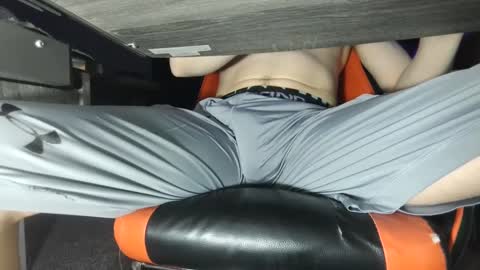 Dick And Muscle online show from 1, 2, 2025