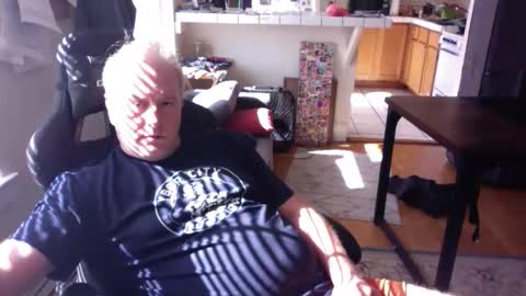 Snapshot of dickflasher5 chatting on 5, 4, 2026 Richard Fleischer online show from 5, 4, 2026