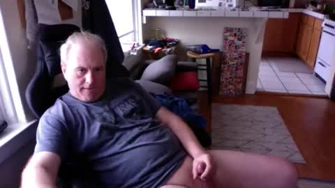 Snapshot of dickflasher5 chatting on 9, 4, 2026 Richard Fleischer online show from 9, 4, 2026
