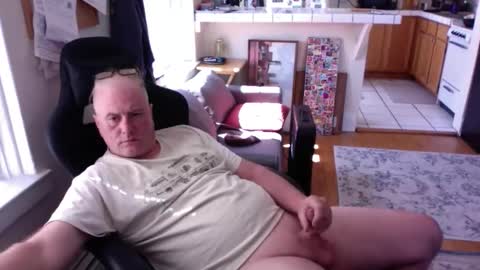 Snapshot of dickflasher5 chatting on 12, 5, 2026 Richard Fleischer online show from 12, 5, 2026