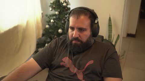 Snapshot of dicristalino chatting on 2, 12, 2024 Cristian Dipolino online show from 2, 12, 2024