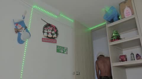 Snapshot of diegsz_ chatting on 11, 12, 2024 diego online show from 11, 12, 2024