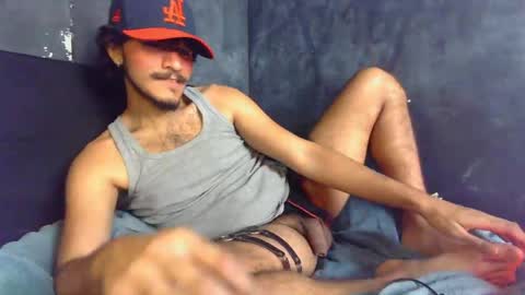 diemond_latinx98 online show from 15, 4, 2026