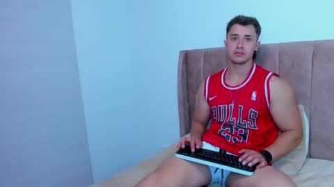 Dilan Coy online show from 2, 10, 2025