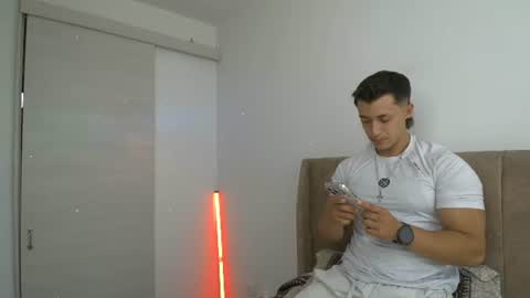 Snapshot of dilan_coy chatting on 2, 7, 2026 Dilan Coy online show from 2, 7, 2026