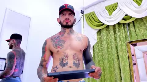 dilan_scootk_ online show from 19, 11, 2025