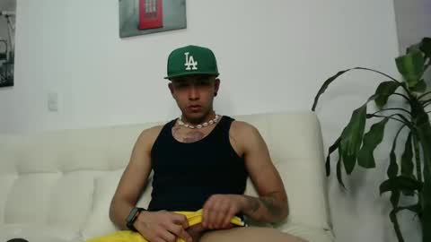 Snapshot of dilanxxx8888 chatting on 29, 10, 2025 dilanxxx8888 online show from 29, 10, 2025