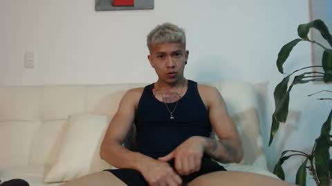 Snapshot of dilanxxx8888 chatting on 13, 11, 2025 dilanxxx8888 online show from 13, 11, 2025