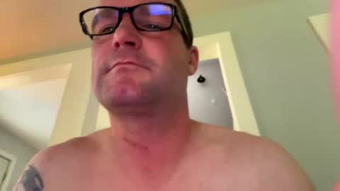 Snapshot of dill327 chatting on 13, 6, 2026 dill327 online show from 13, 6, 2026