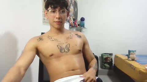 Snapshot of dillom420 chatting on 12, 2, 2025 dillom420 online show from 12, 2, 2025