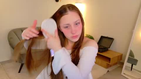 Snapshot of dina_peach chatting on 19, 7, 2026 Dina online show from 19, 7, 2026