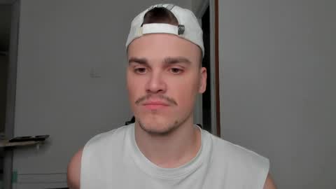 Snapshot of dinabite chatting on 9, 4, 2026 Hot DIN online show from 9, 4, 2026