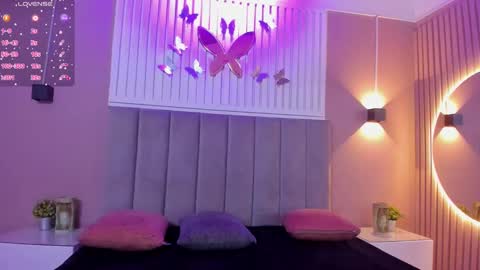 Snapshot of diosa_cristal chatting on 2, 2, 2025 Cristal online show from 2, 2, 2025
