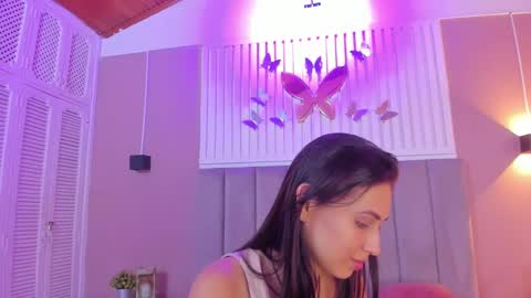 Snapshot of diosa_cristal chatting on 11, 2, 2025 Cristal online show from 11, 2, 2025