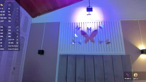 Snapshot of diosa_cristal chatting on 4, 3, 2025 Cristal online show from 4, 3, 2025