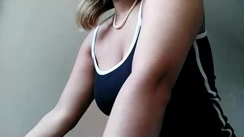 diosadeluniverso_ online show from 23, 9, 2025