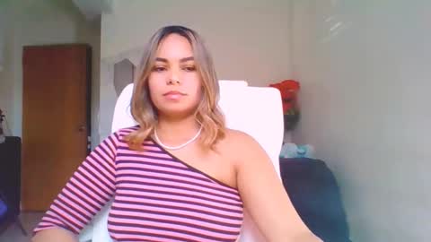 diosadeluniverso_ online show from 4, 12, 2025