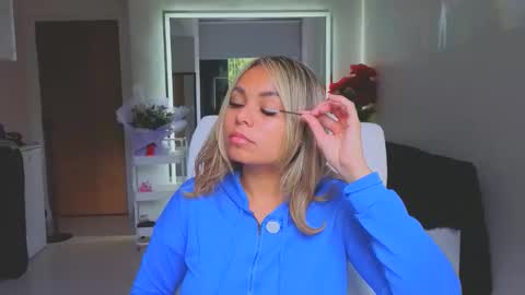 diosadeluniverso_ online show from 10, 2, 2026